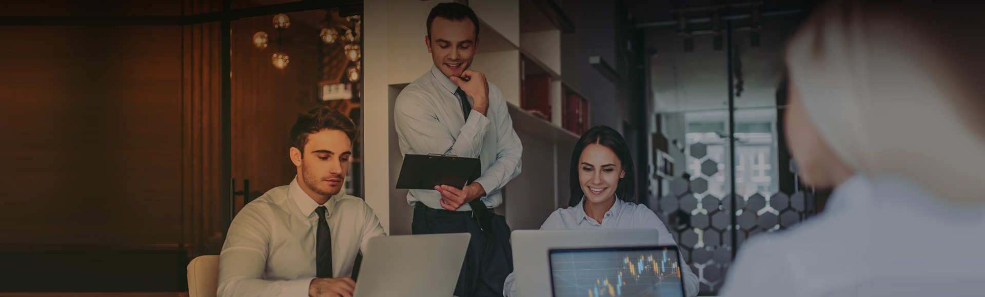 开诚求实，为投资者创造长远价值